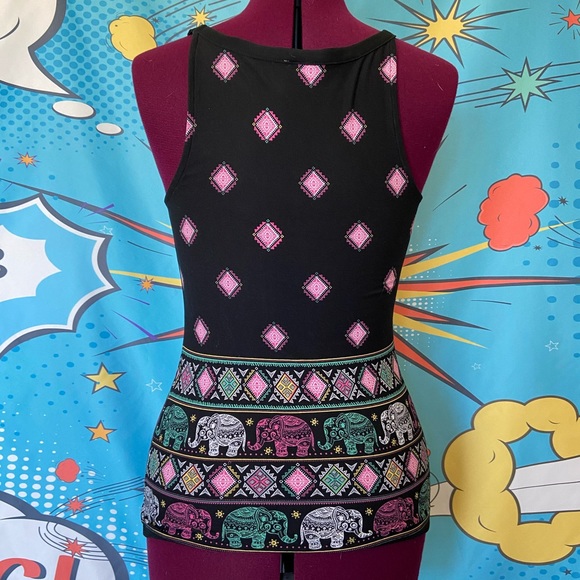 No Boundaries Tank - Picture 2 of 3